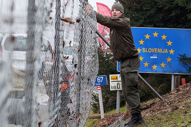 Slovenija predlaže Austriji zajedničke patrole na granici