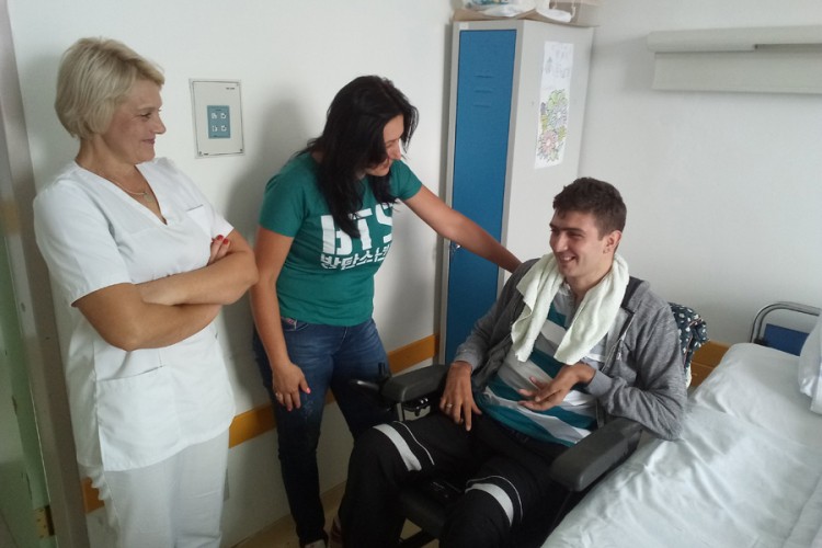 Fočaka očekuje operacija kičme u Beogradu, ne gubi nadu da će prohodati