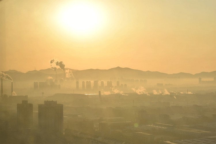 Upozorenje na težak smog u Kini