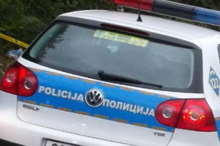 Pretresi na 30 lokacija u Brčkom, pronađena droga, oružje i novac