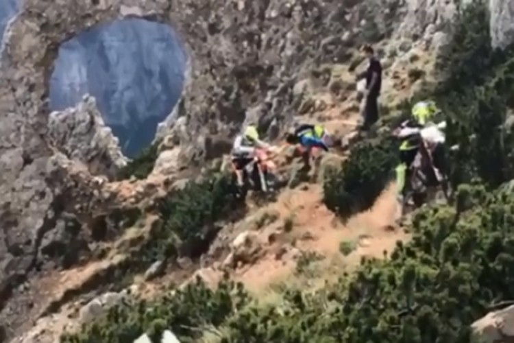 Planinari ogorčeni ponašanjem motociklista kod Hajdučkih vrata