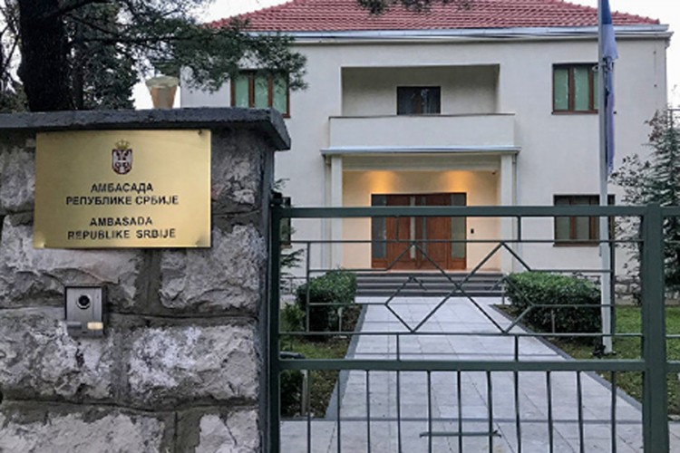 Optuženoj za pokušaj državnog udara pozlilo u ambasadi