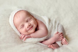 Bebe se smiju jer vole kada je mama srećna