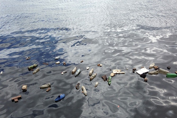 Plastični otpad u okeanima dobrim dijelom s brodova