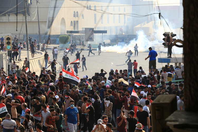 Protesti u Bagdadu: Jedna osoba poginula, više od 200 ranjenih