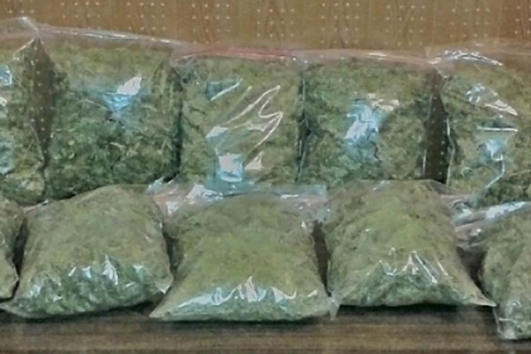 Zaplijenjeno tri kilograma marihuane