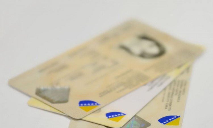 Hrvatska zaboravila na lične karte, preko granice i dalje samo s pasošem