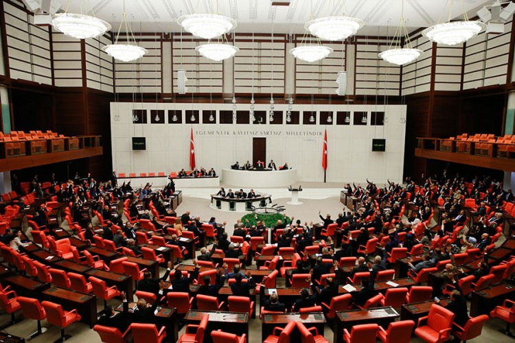Turski parlament odobrio produženje mandata vojnih misija u Iraku i Siriji