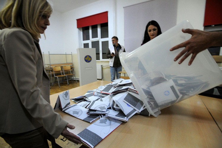 Dvojica Srba, privedeni na dan izbora na Kosovu, brane se sa slobode