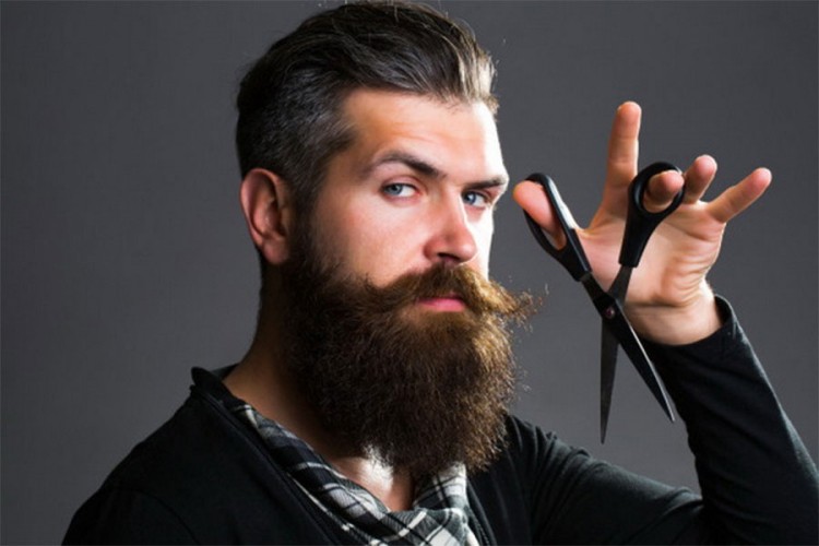 "Viking" frizura - savršen izbor za muškarce sa bradom