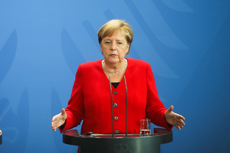 Merkel: Pregovori o Brexitu su "kvadratura kruga"