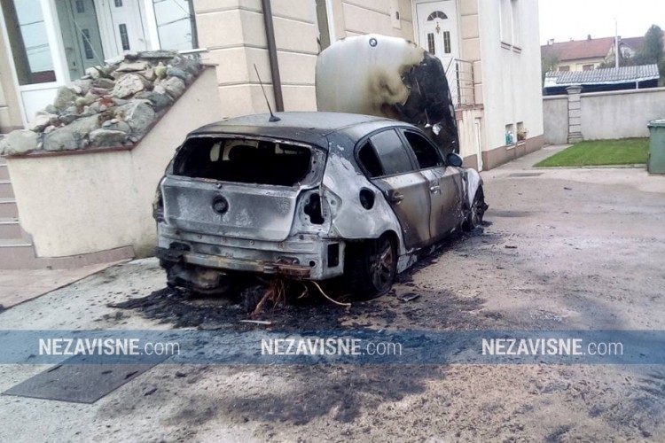 BMW izgorio u Banjaluci