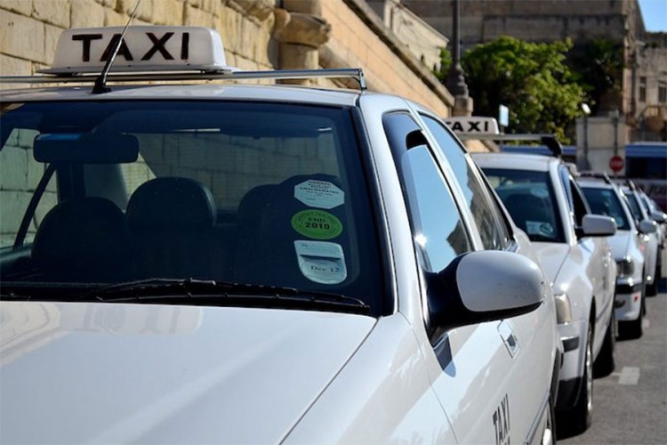 Sva taksi vozila u Srbiji moraće biti bijele boje