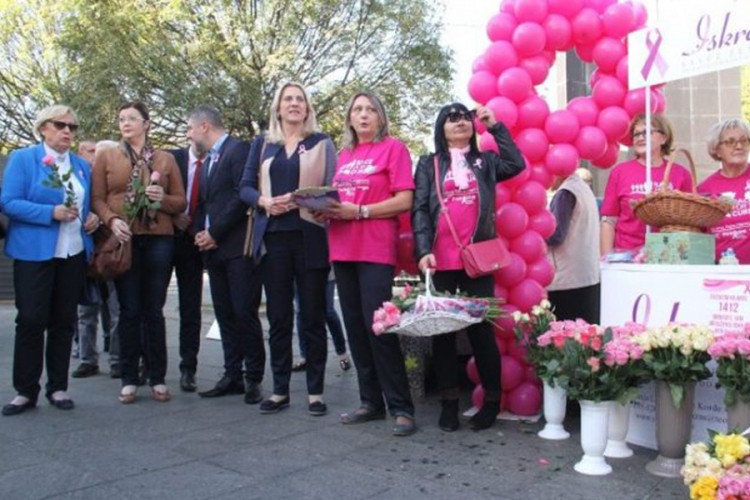 U Banjaluci obilježen "Oktobar mjesec borbe protiv karcinoma dojke"