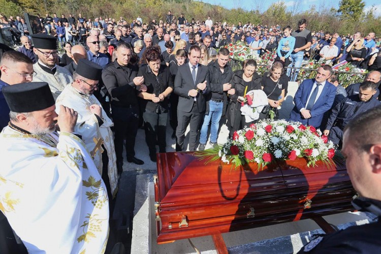 U Lušci Palanci sahranjen Branislav Ernaut