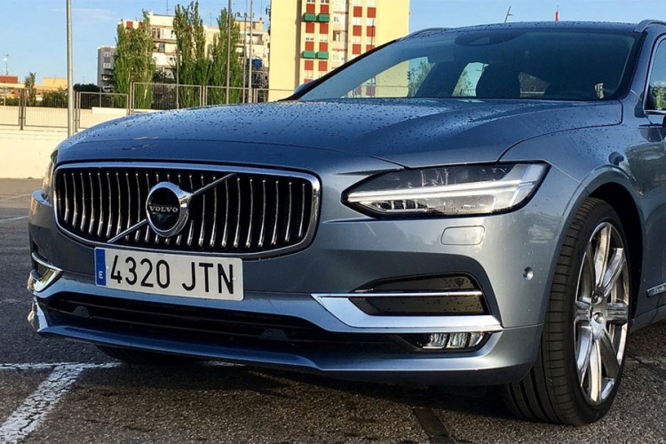 Volvo želi da od 2040. pravi isključivo električne automobile