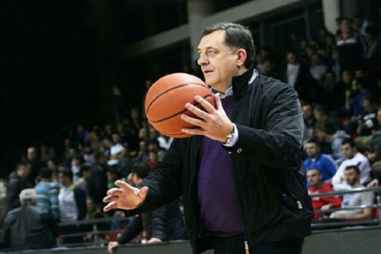 Dodik ponovo pokazao košarkaško umijeće