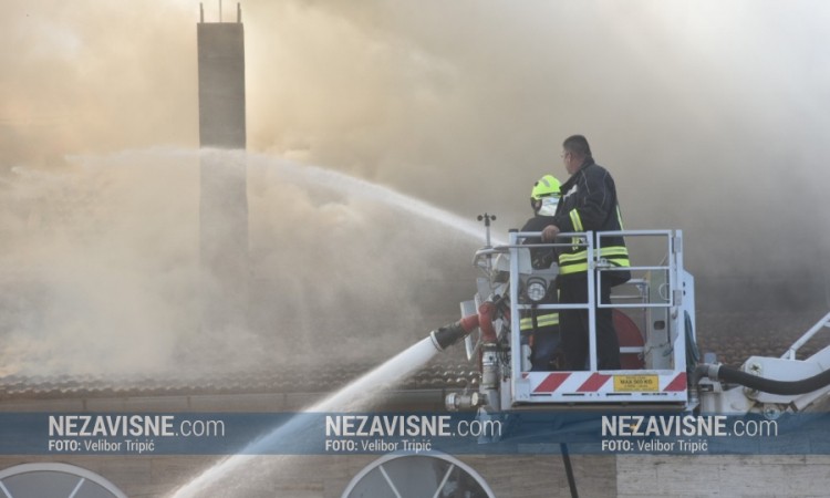 Komandir vatrogasaca: Smatramo da je jedna osoba stradala u požaru
