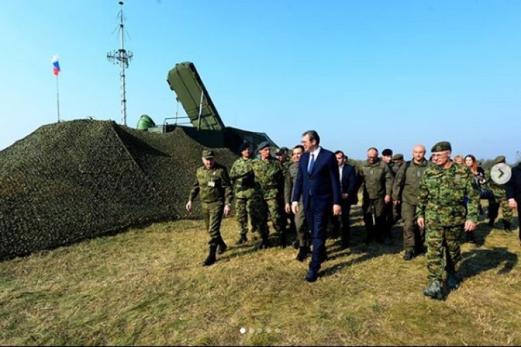 Vučić obišao sistem S-400 i "Pancir": Ovako nešto nisam video