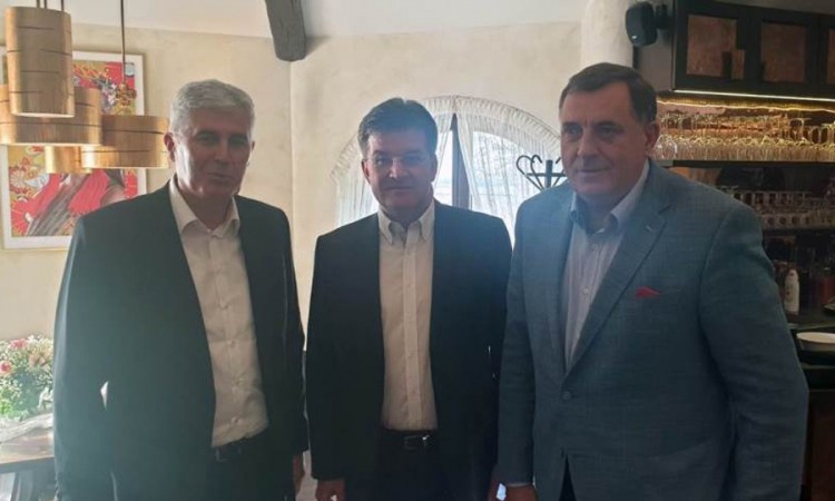 Dodik i Čović razgovarali s Lajčakom o političkoj krizi u BIH