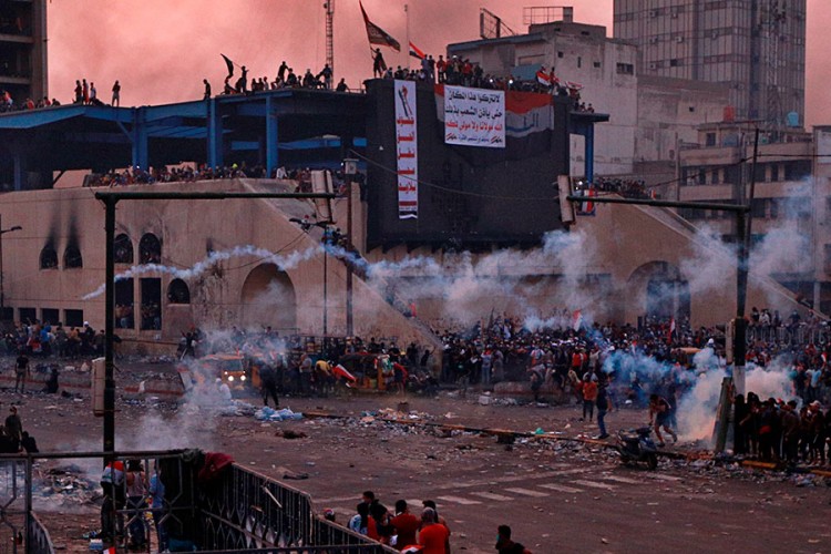 Poginulo 17 ljudi tokom protesta u Iraku, 865 ranjenih
