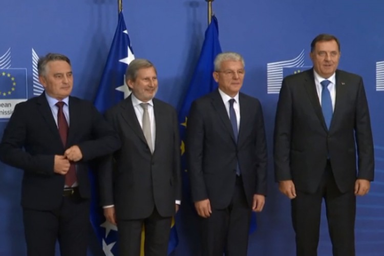 Dodik prenio Hanu da je samo za EU, Komšić i Džaferović i za NATO