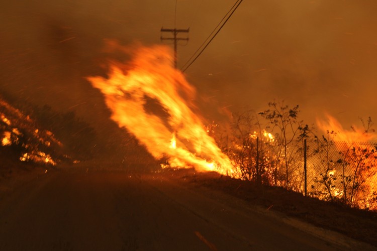 Kalifornija: Novi vjetrovi prijete da prošire požare