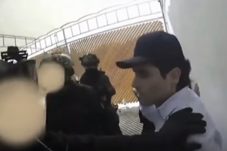 El Čapov sin na koljenima pred policijom, ipak morali da ga puste