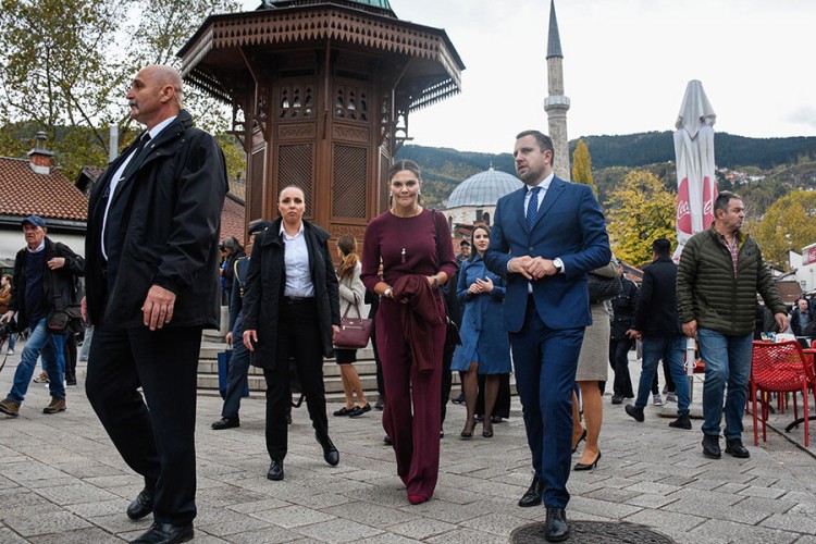Švedska princeza Viktorija i princ Daniel prošetali Sarajevom