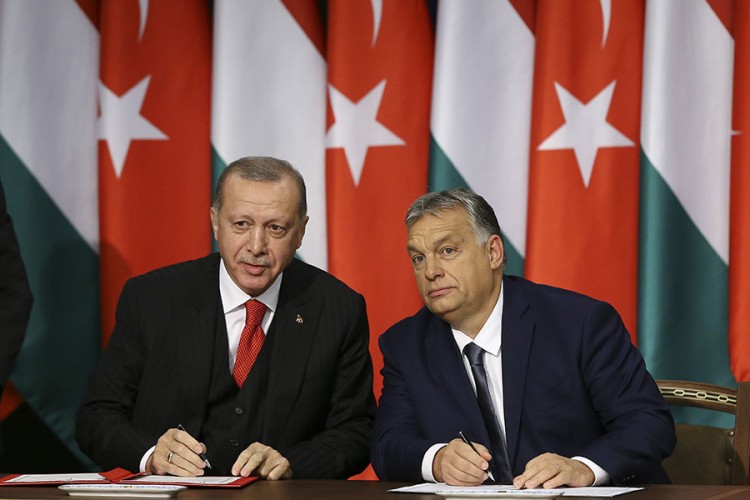 Erdoan u Budimpešti: Odnos EU prema Turskoj daleko je od konstruktivnog