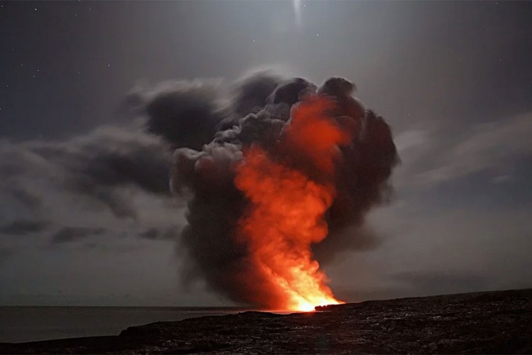 Eruptirao vulkan Merapi na otoku Java