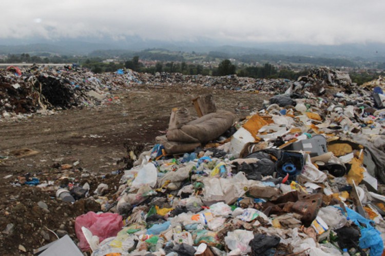 Deponije smeća nerješiv problem u USK