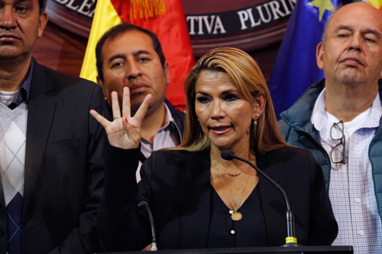 Ko je Žanin Čavez - žena koja sada vlada Bolivijom?
