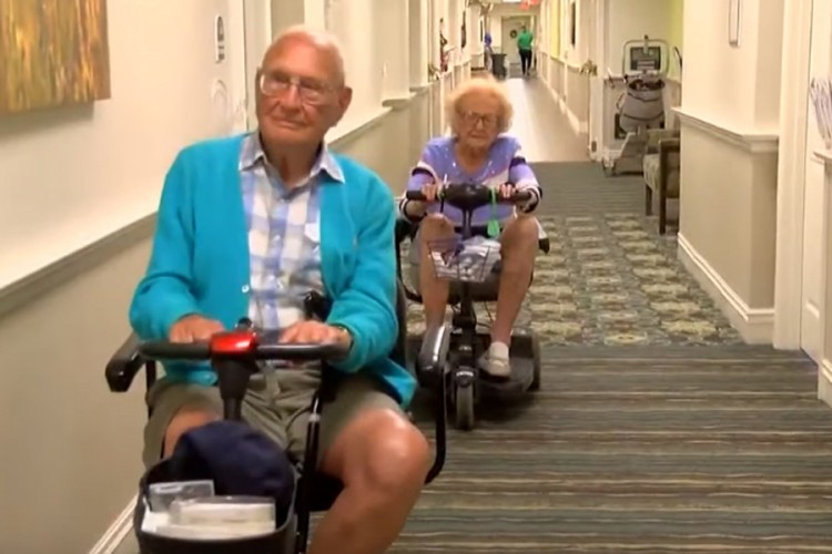 On ima 100, ona 103 godine i sada su "stali na ludi kamen"