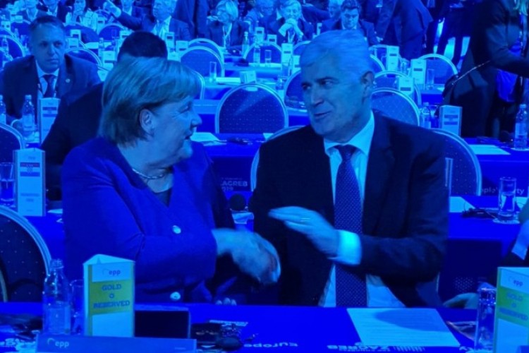 Merkelova i Čović razgovarali o situaciji u BiH