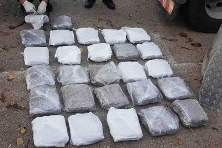 U Trebinju pronađeno 100 kilograma droge, uhapšen Crnogorac