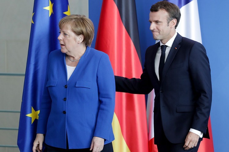 Oštra kritika Merkelove Makronu: Smučilo mi se da skupljam krhotine