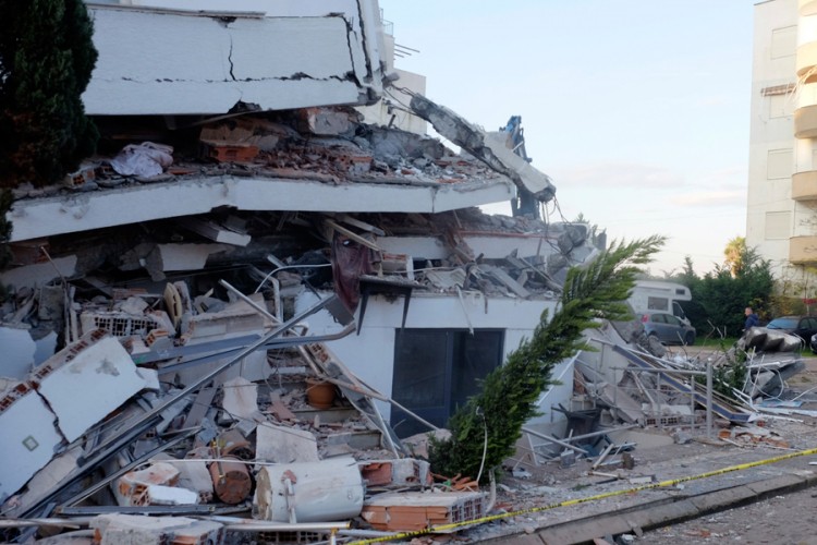 Pogledajte potresne fotografije nakon zemljotresa u Albaniji