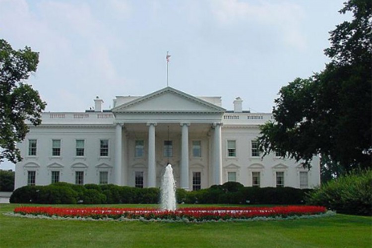 Uzbuna u Vašingtonu: Bijela kuća u blokadi zbog nepoznate letjelice