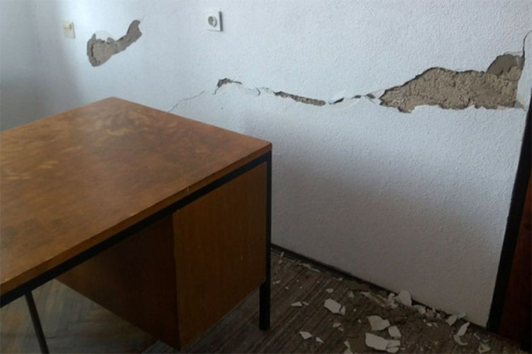 Zbog zemljotresa bez nastave u školama u Hercegovini