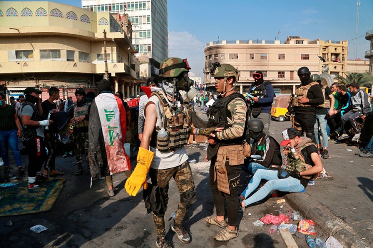 Poginulo osmoro demonstranata u Iraku