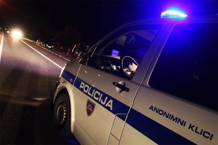 Vozač iz BiH prevozio migrante u Sloveniji i izazvao sudar, dvoje mrtvih