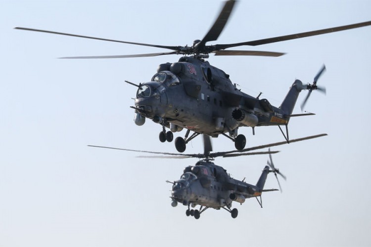 Četiri ruska helikoptera sletjela u Batajnici