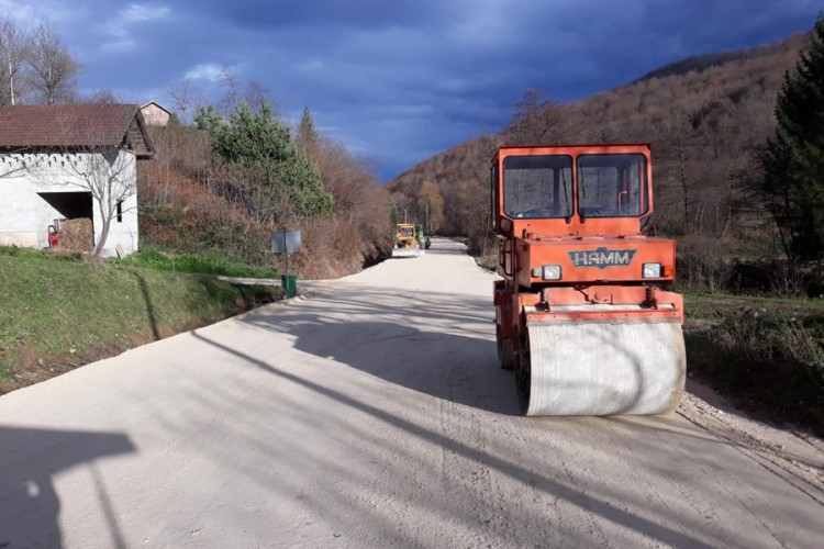 Novi kilometri asfalta od Sanskog Mosta do Banjaluke