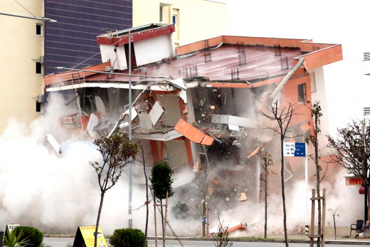Preko 1.700 oštećenih objekata u Albaniji nakon zemljotresa