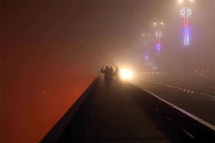 Magla u Srbiji, ne vidi se "ni prst pred okom"