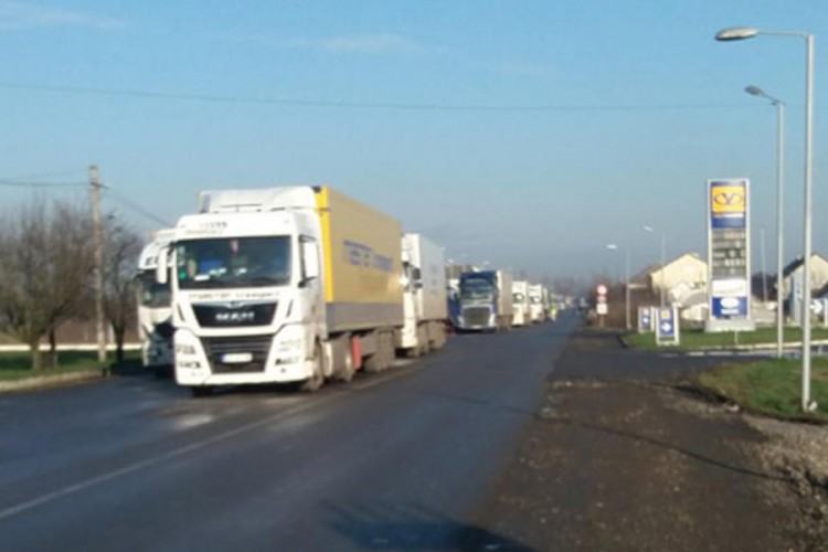 Šest srpskih kamiondžija pretučeno na graničnom prelazu