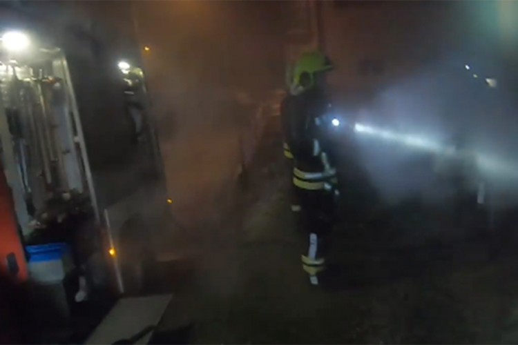 Banjalučki vatrogasci gasili požar na Laušu