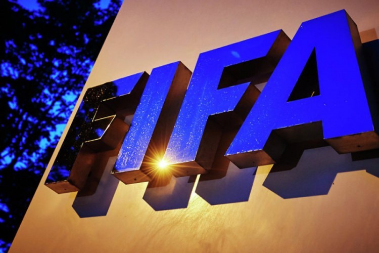 FIFA traži da Blater i Platini vrate dva miliona franaka