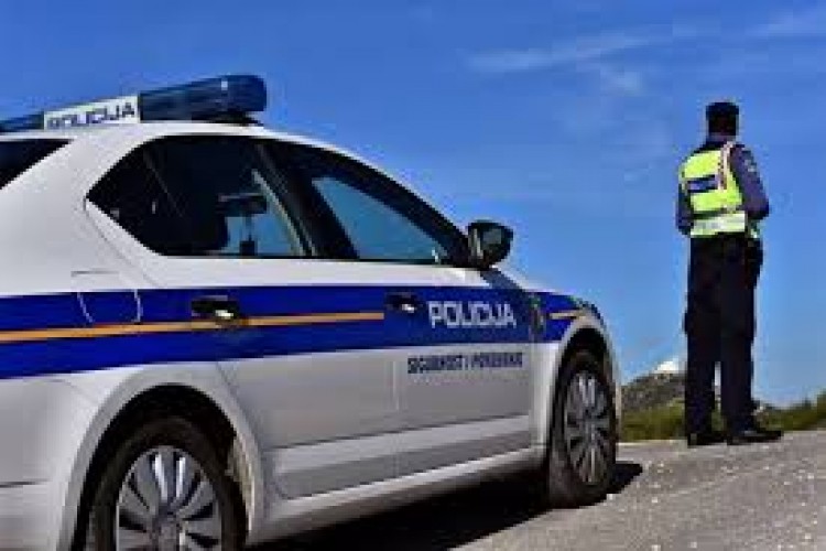 Teška nesreća na autoputu kod Popovače, jedna osoba poginula
